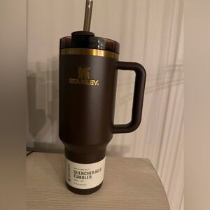 Stanley Chocolate Gold Limited Edition 40oz Tumbler. Mint condition…Never used!